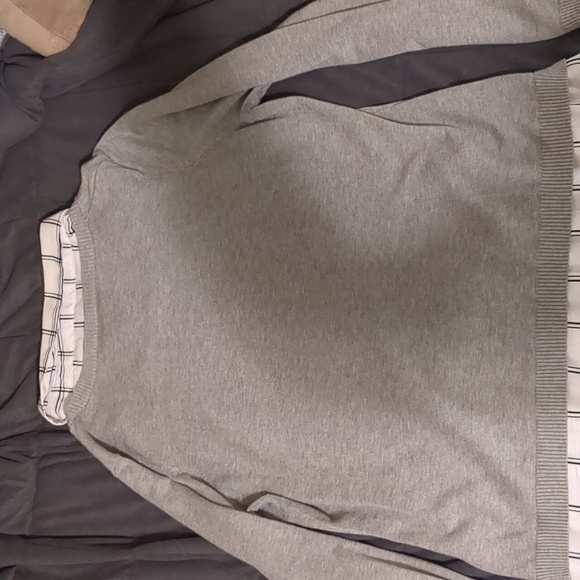 Long Sleeve Sweater/Top - Picture 4 of 5